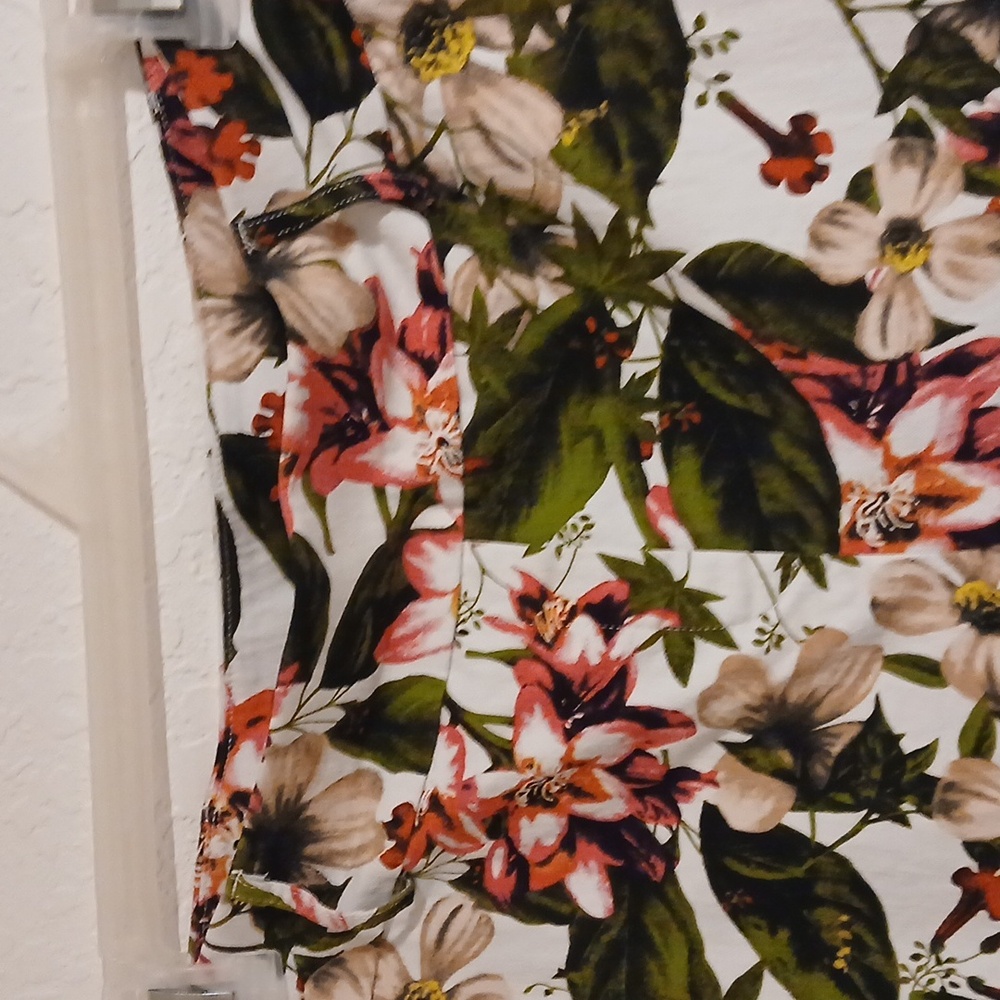 Jules & Leopold Floral Pull-On Bermuda Shorts - Size XL - Picture 4 of 8